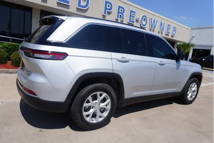 $33225 : Jeep Grand Cherokee 2024 4x2 image 6