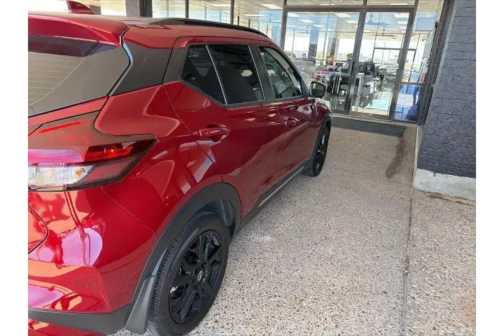 $17982 : Nissan Kicks 2024 SR 4dr Cro image 5