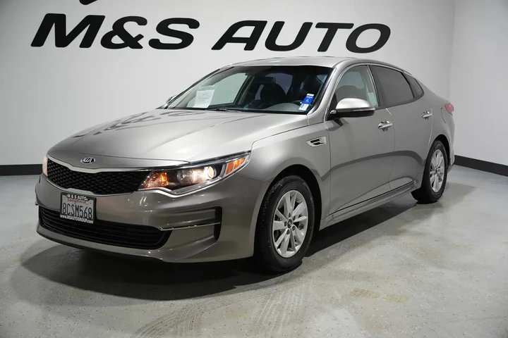 $11157 : 2018 Optima image 3