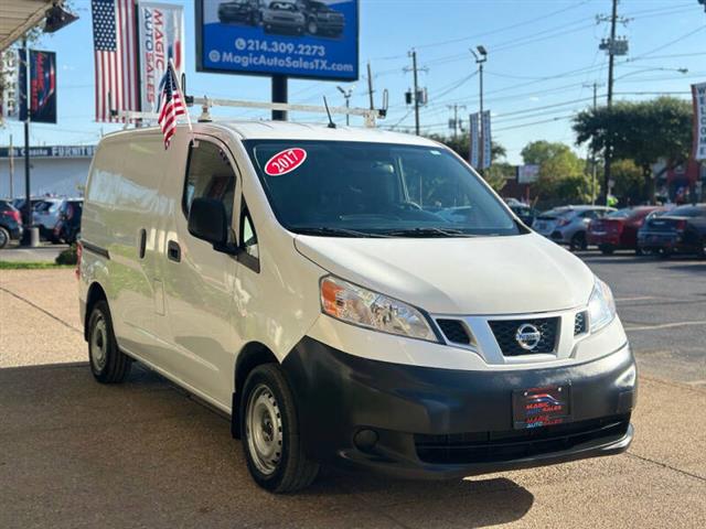 $13900 : 2017 NV200 S image 4