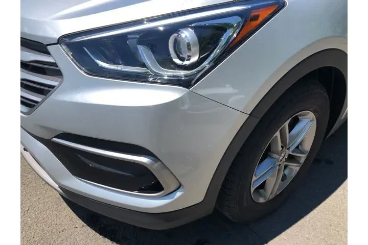 $12900 : Hyundai SANTA FE Sport 2017 image 10