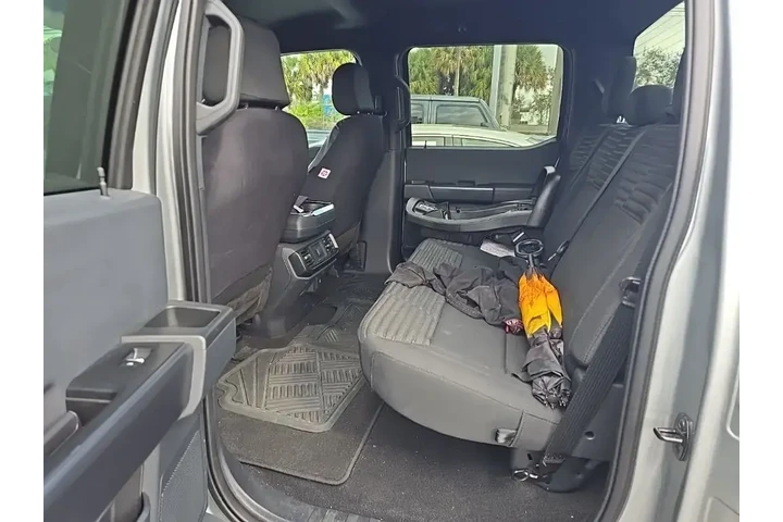 $35992 : Ford F-150 2023 4x2 XL 4dr S image 4