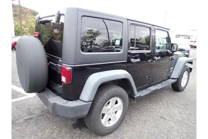 $17533 : Jeep Wrangler Unlimited 2014 image 5