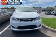 $14990 : PRE-OWNED 2018 CHRYSLER PACIF thumbnail