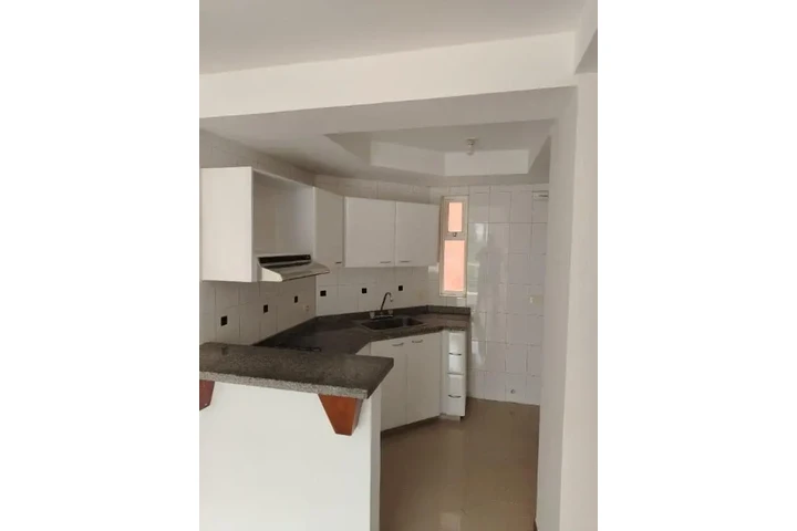 $2500000 : Rento inmueble En Cristales image 2