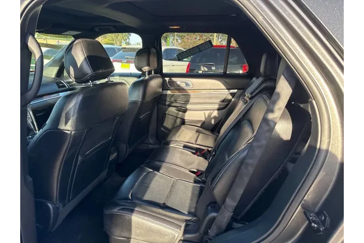 $15999 : 2017 Explorer Limited image 7