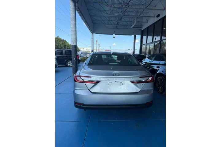 $1500 : CAMRY LE image 3