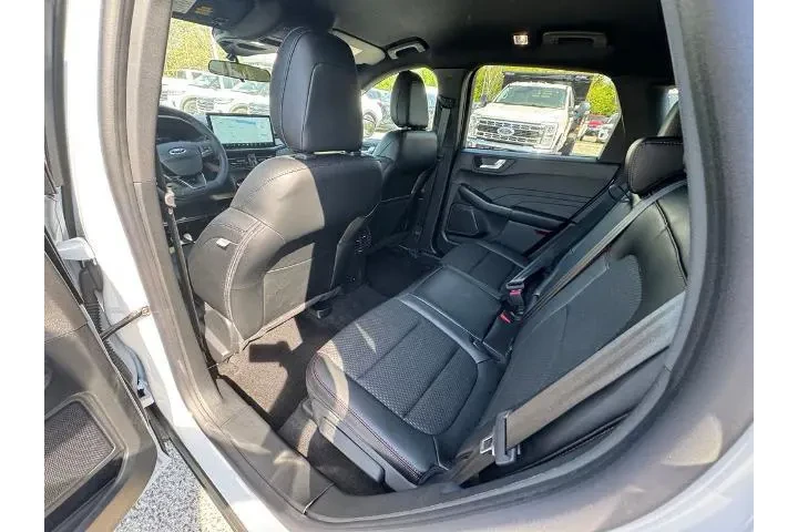 $31000 : Ford Escape 2025 AWD ST-Line image 9