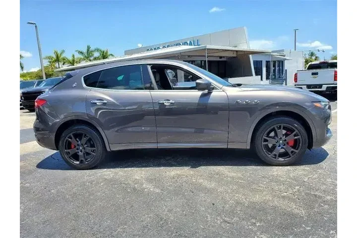 $24990 : Maserati Levante 2019 AWD 4d image 9