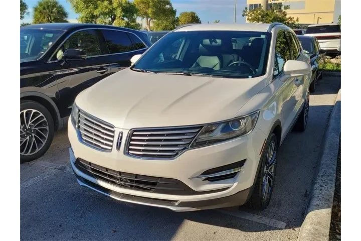 $11990 : Lincoln MKC 2018 Premiere 4d image 3