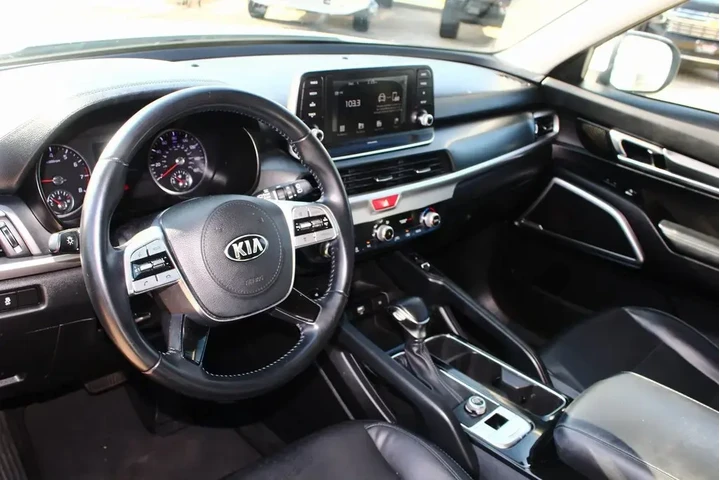 $16613 : Kia Telluride 2020 S 4dr SUV image 2