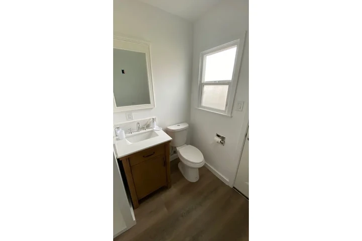 $2650 : 2 Recamaras/2 Baños Casa image 3