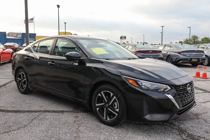 $18488 : 2024 Sentra SV CVT image 3