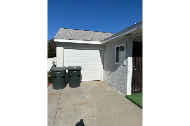 $2750 : Casa de renta Bellflower image 2