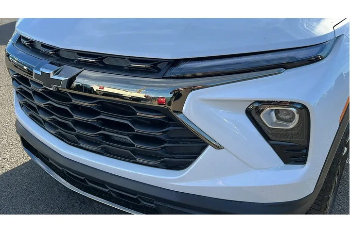 $32984 : Chevrolet Trailblazer 2025 4 image 9