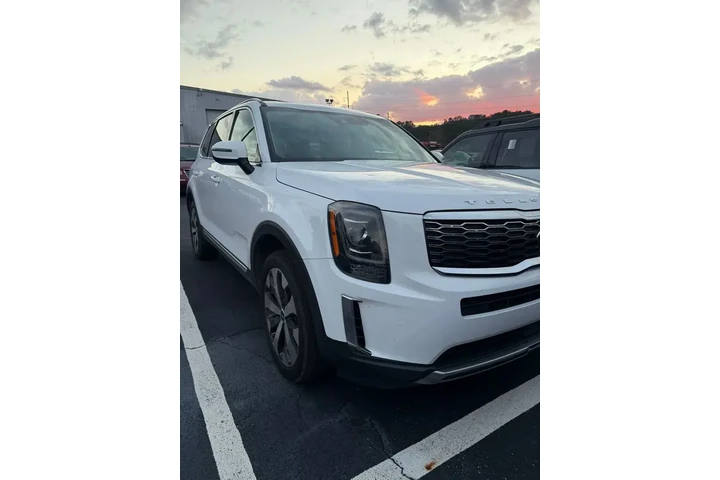 $22174 : Kia Telluride 2021 S 4dr SUV image 1
