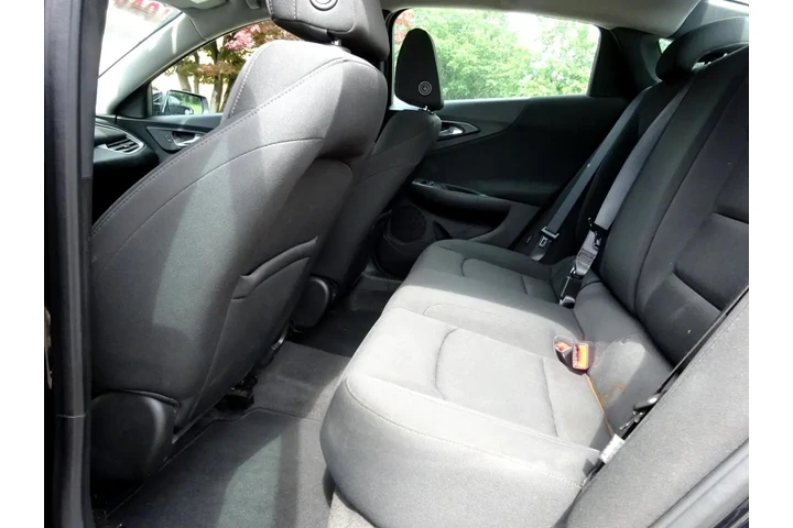 $11900 : 2020 Malibu 4dr Sdn RS image 8
