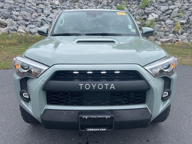 $41998 : PRE-OWNED 2022 TOYOTA 4RUNNER image 2