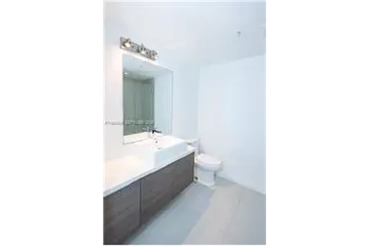 $3900 : Rental property with 2 bedro image 8