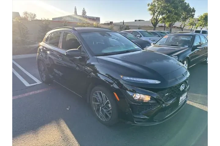 $20800 : Hyundai KONA 2023 N Line 4dr image 4