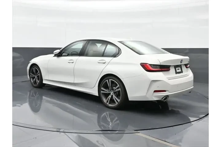 $37748 : BMW 3 Series 2023 330i 4dr S image 2