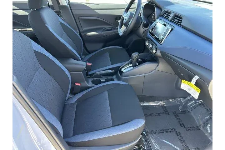 $19800 : Nissan Versa 2025 SV 4dr Sed image 9