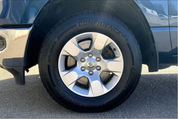 $32000 : Ram 1500 2020 4x4 Big Horn 4 image 9