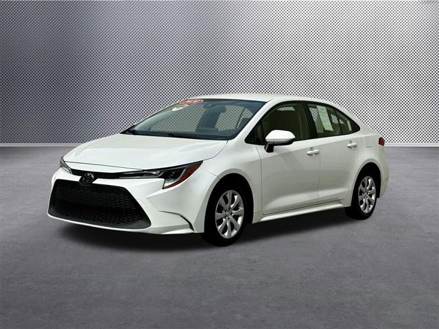 $18407 : 2020 Corolla LE image 3