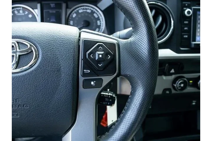 $21947 : Toyota Tacoma 2017 4x2 TRD O image 10