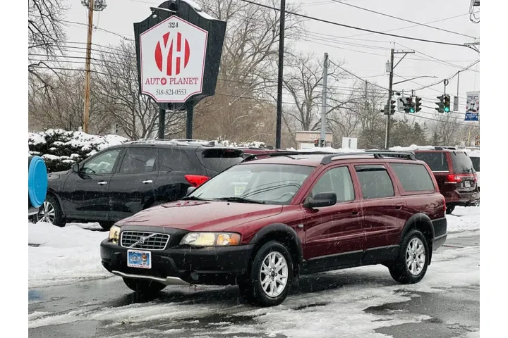 $8500 : 2004 XC70 image 1