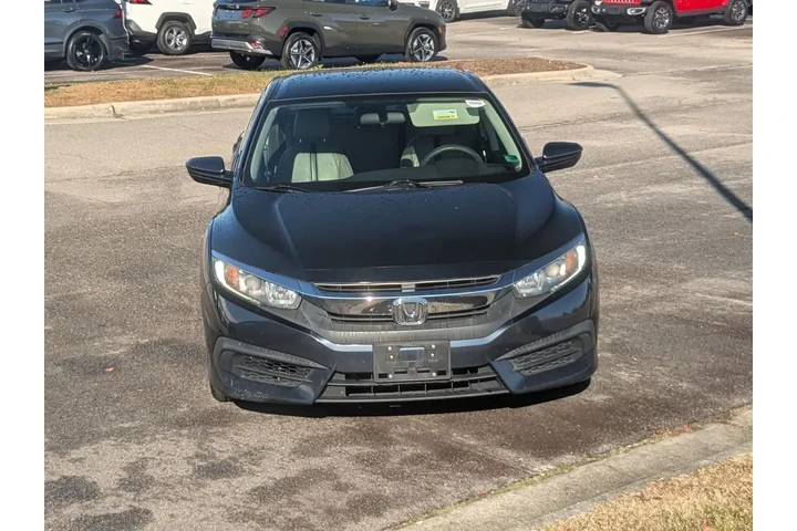 $14599 : Honda Civic 2018 LX 4dr Seda image 8