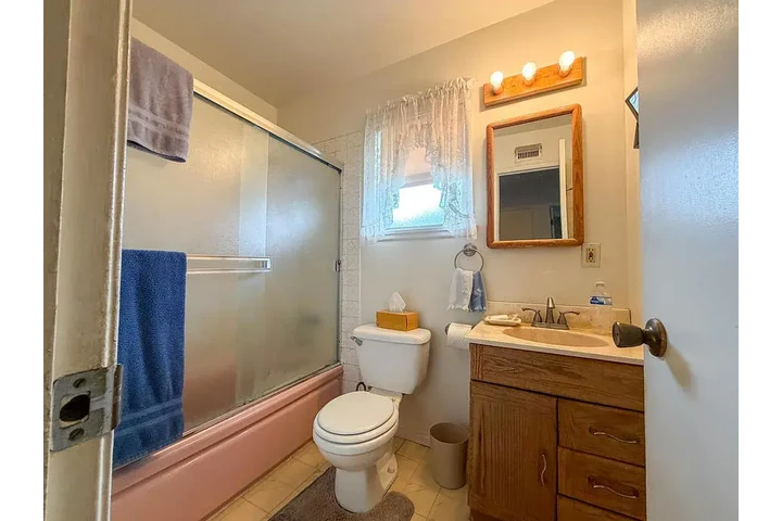 $2500 : This lovely 3-bedroom, 1.5-bat image 8