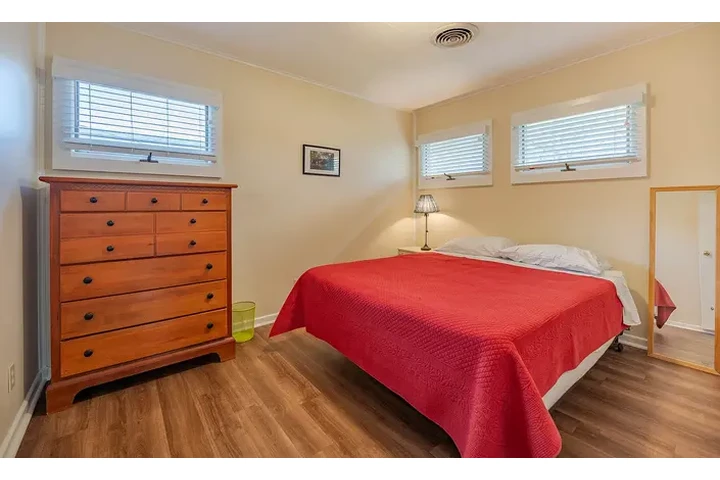 $1150 : YOUR HOME image 9