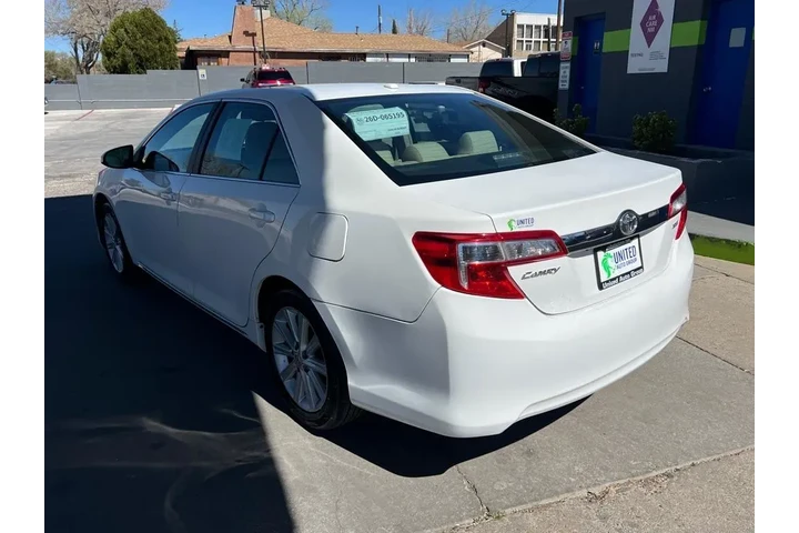 2012 Camry SE image 7