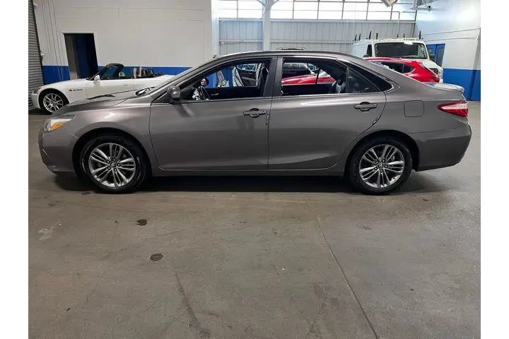 $17972 : Toyota Camry 2017 image 6