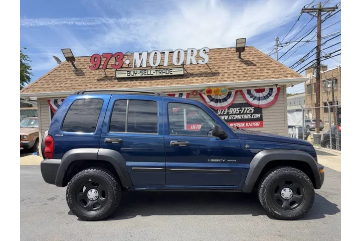 $2699 : 2002 Liberty Sport image 3