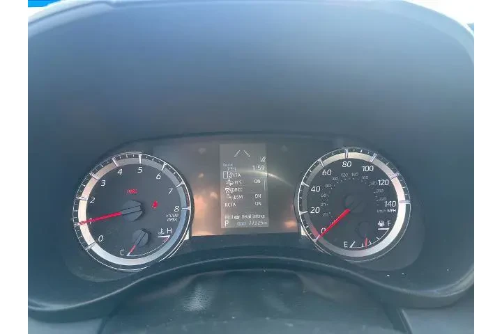 $23995 : Toyota Highlander 2022 LE 4d image 6