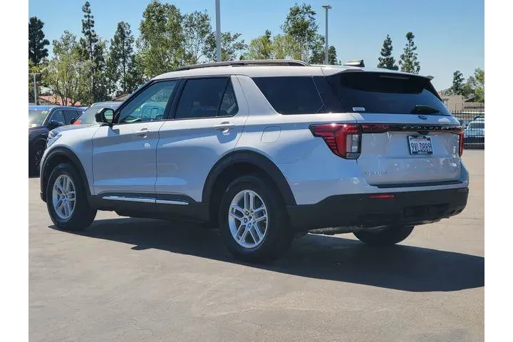 $38788 : Ford Explorer 2025 Active 4d image 2