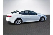$25988 : Toyota Camry 2026 LE 4dr Sed thumbnail