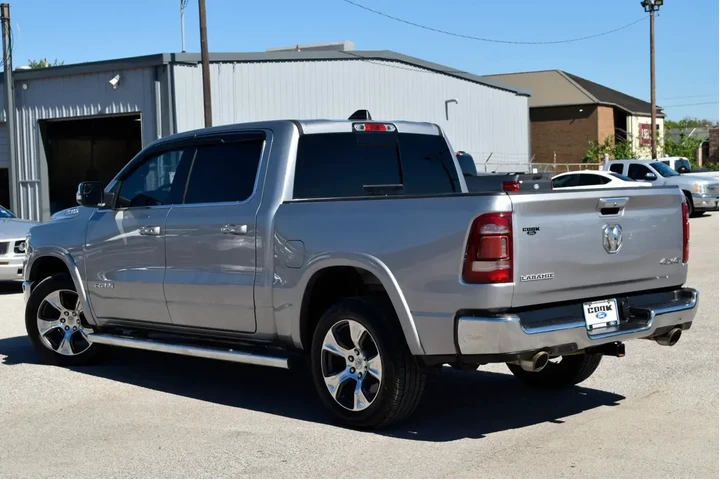 $24989 : Ram 1500 2019 4x4 Laramie 4d image 8