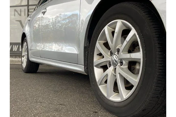 Volkswagen Jetta 2013 SE PZE image 9