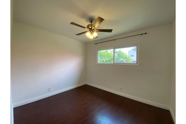 $800 : Encantadora casa de 2 dormitor image 2