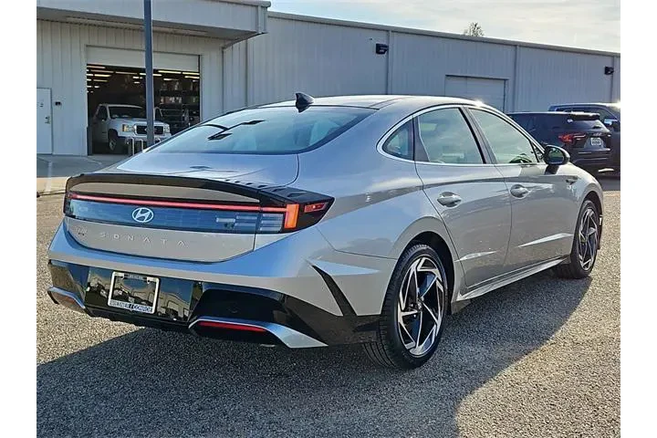 $29039 : Hyundai SONATA 2024 SEL 4dr image 5