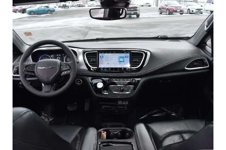 $31995 : Chrysler Pacifica 2022 AWD T image 4