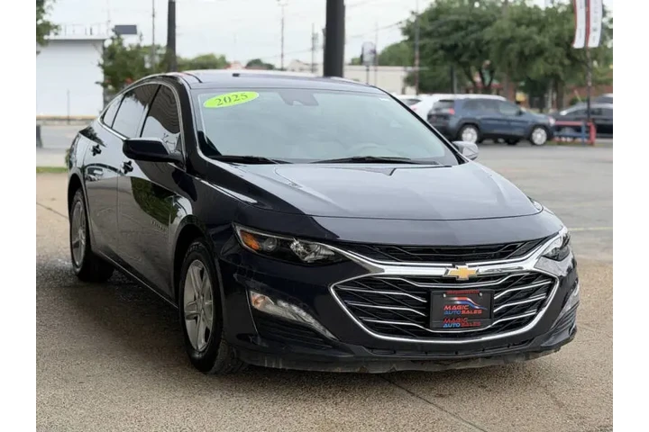 $21999 : 2025 Malibu LT image 4