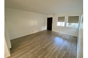 $2375 : Remodeled 2 Bedroom 1 bath thumbnail
