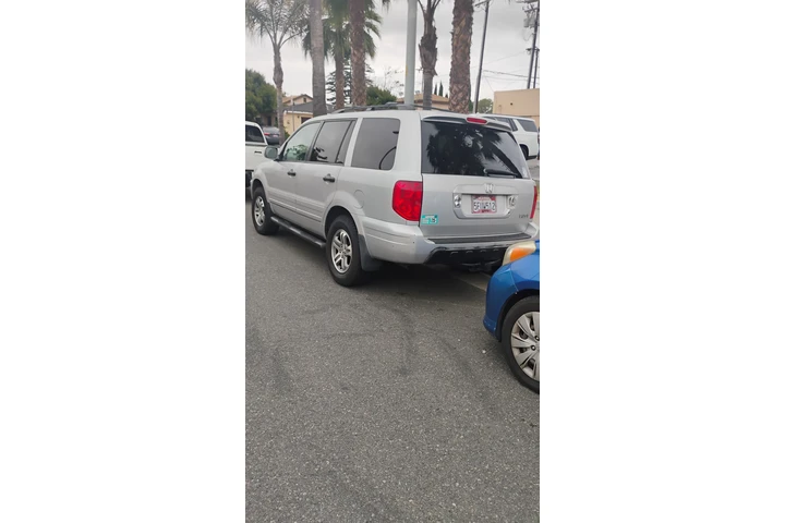 $3750 : Honda Pilot image 1