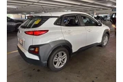 $16990 : Hyundai KONA 2021 SE 4dr Cro thumbnail