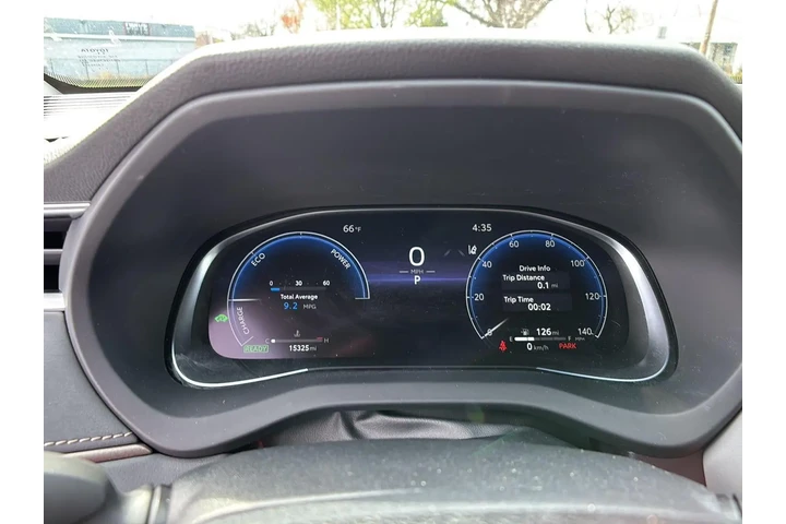 $40993 : 2023 Venza Limited image 3