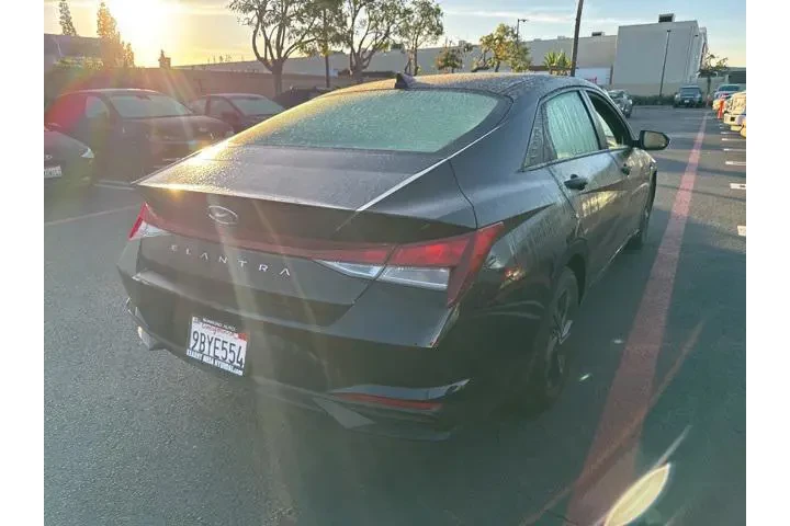 $19900 : Hyundai ELANTRA 2022 SEL 4dr image 3